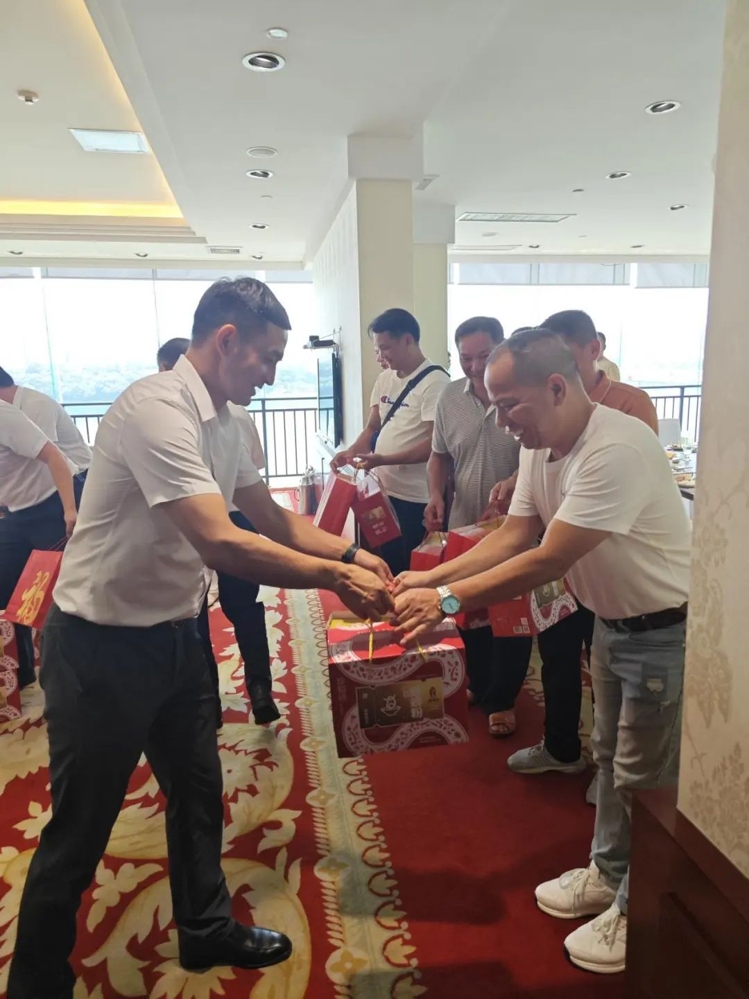 175688467468b7eec2558cc.jpg 175688467468b7eec2558cc.jpg